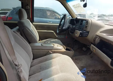 1996 Chevrolet Suburban C1500 из США, поврежденный, VIN 3GNEC16R7TG151983